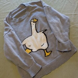 Cozy Gray Sweater with Goose Design